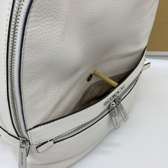 MICHAEL KORS KENLY LARGE BACKPACK OPTIC WHITE - Picture 8 of 16